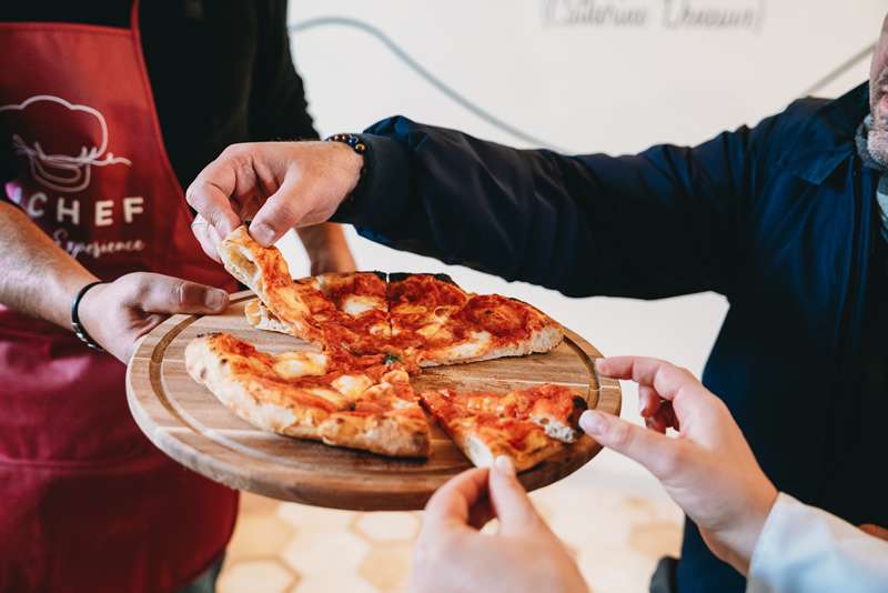 PIZZA & TIRAMISU COOKING CLASS - Image 7