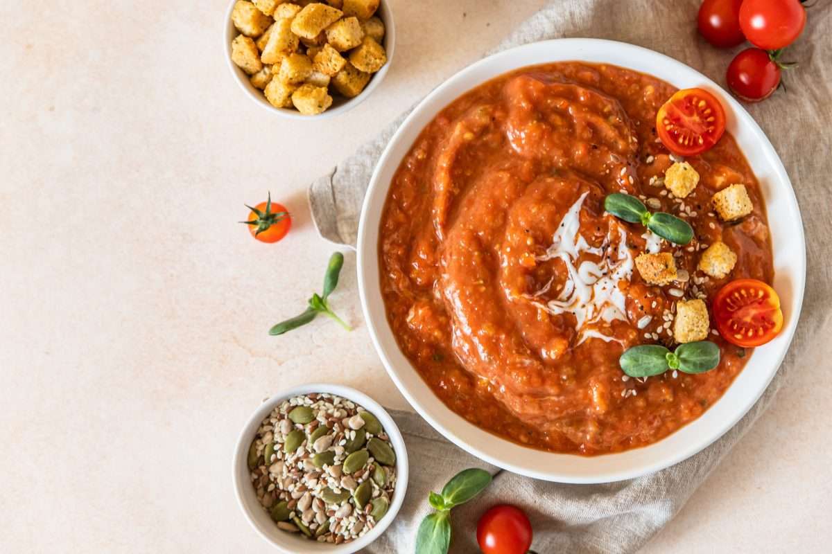 Pappa al pomodoro: classic tomato and bread soup.