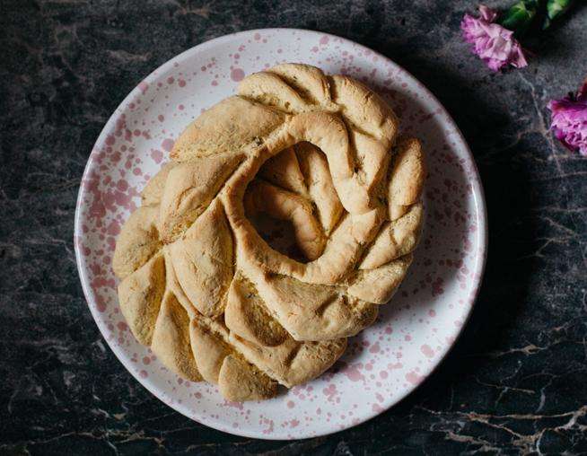 Zuccherini di Fucecchio: History and Recipe of the Traditional Tuscan Carnival Sweet
